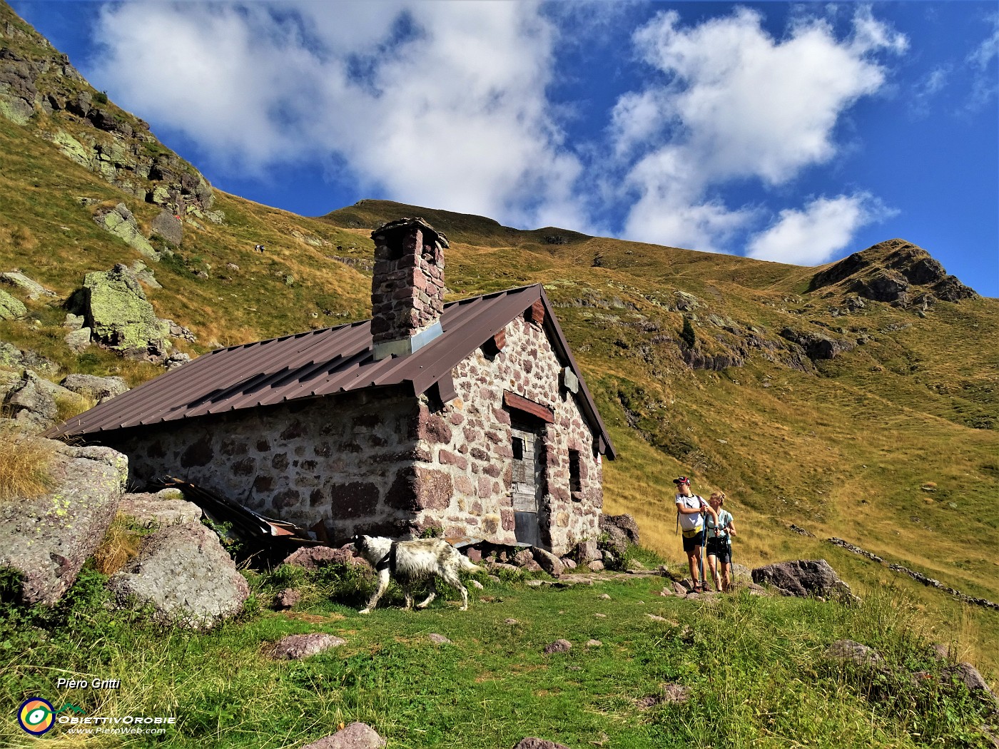 01 Passaggio al Baitel sul sent. 109 di salita ai Laghi di Ponteranica .JPG